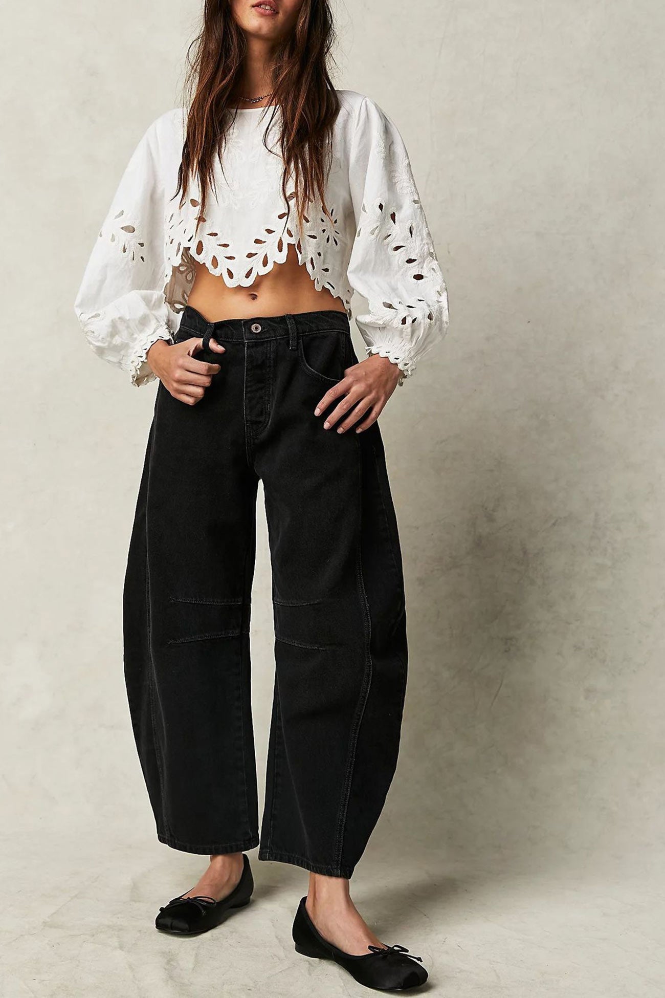 Women's mid-rise baggy balloon jeans