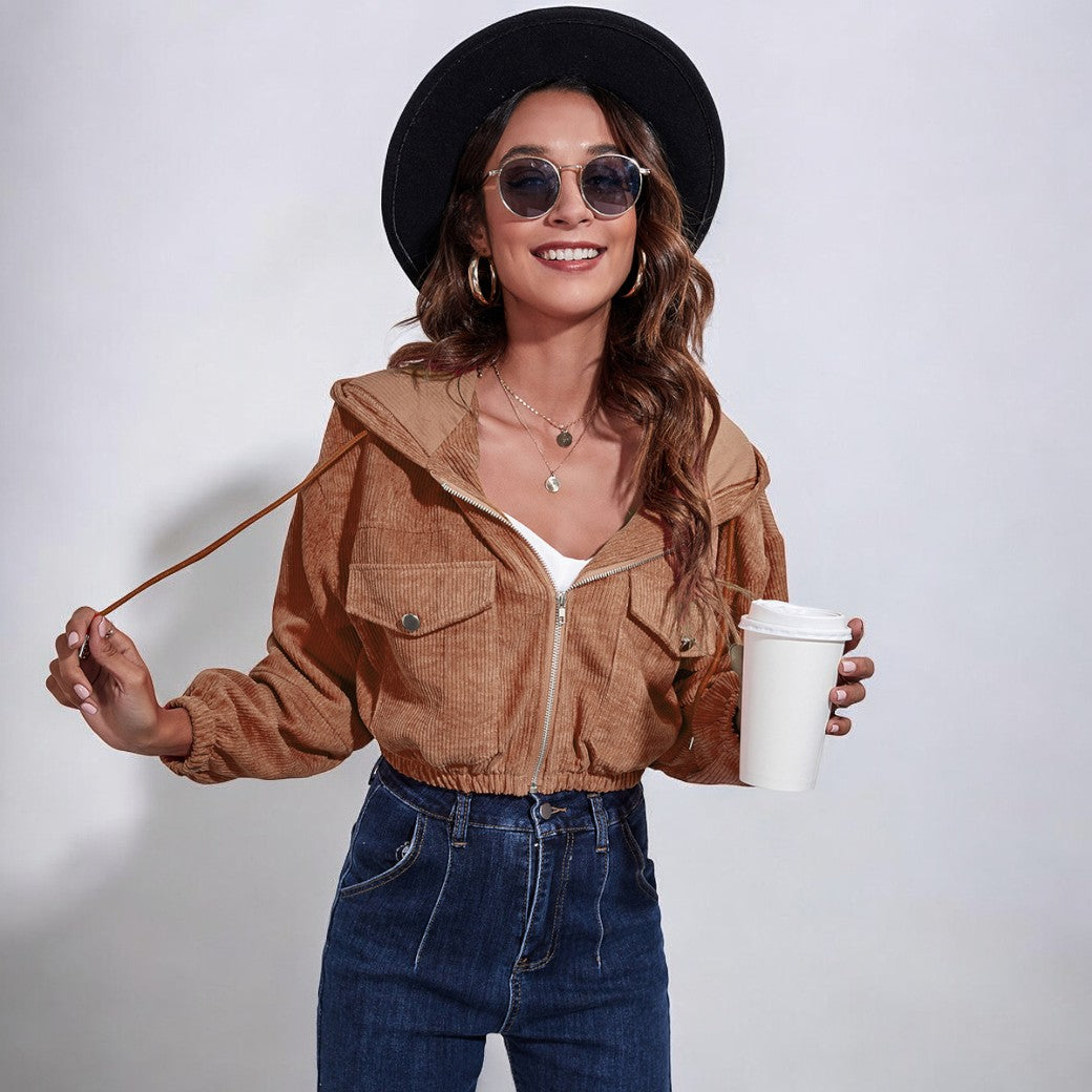 Modern short jacket for women with zip closure