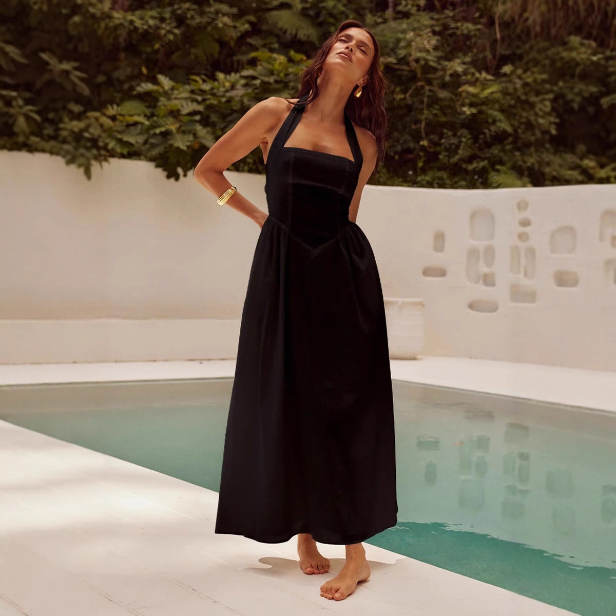 Women’s Halter Neck Dress – Backless – Fitted Bodice – Flared Maxi – Lightweight Fabric