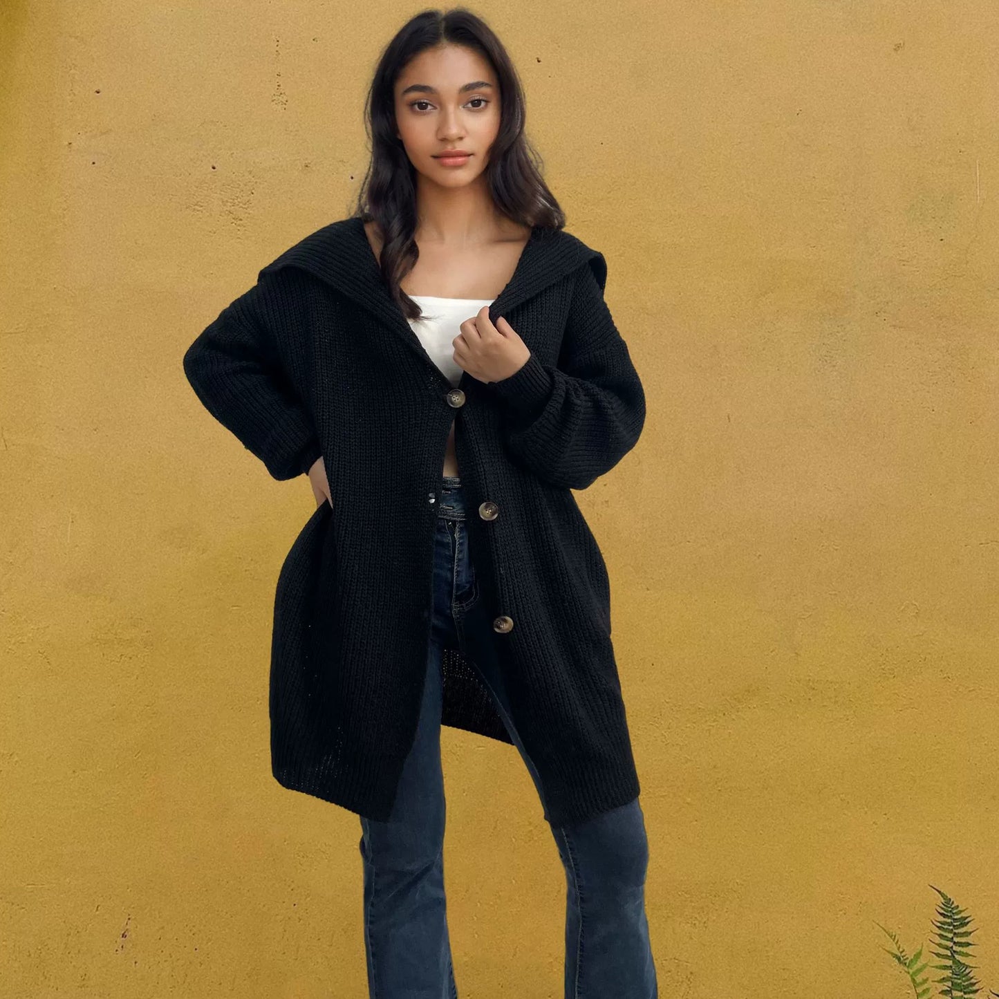 Women’s Oversized Cardigan – Knitted Fabric – Button Front – Thigh Length – Pockets