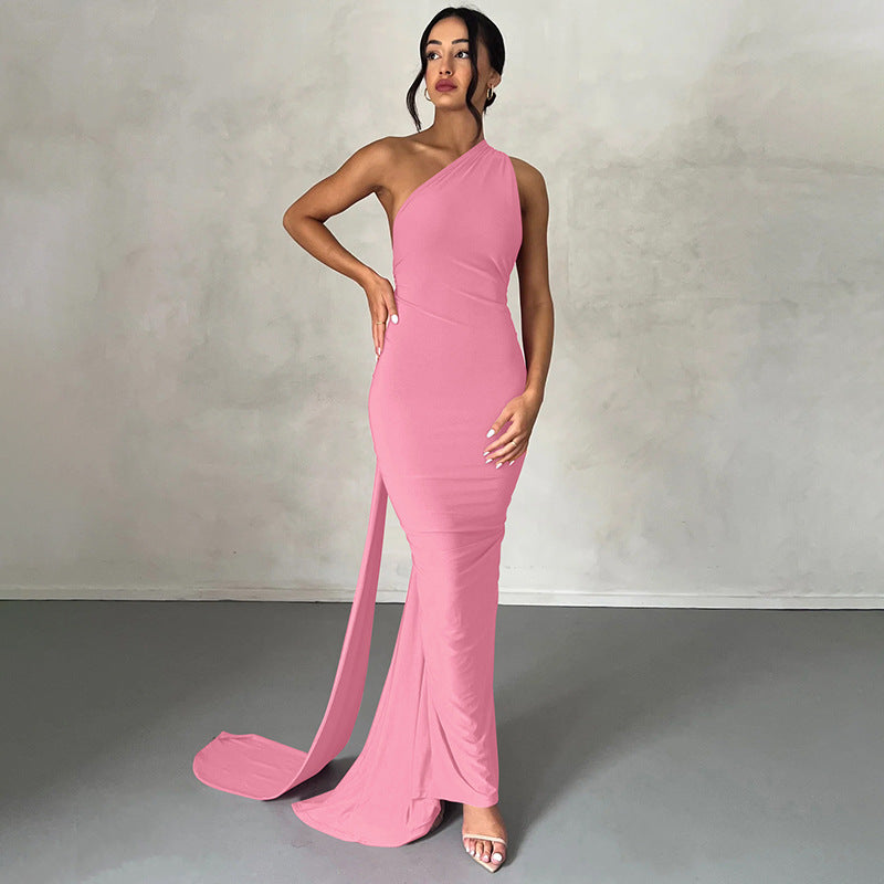 Women’s Formal Dress – One Shoulder – Slim Fit – Ruched Floor-Length Gown