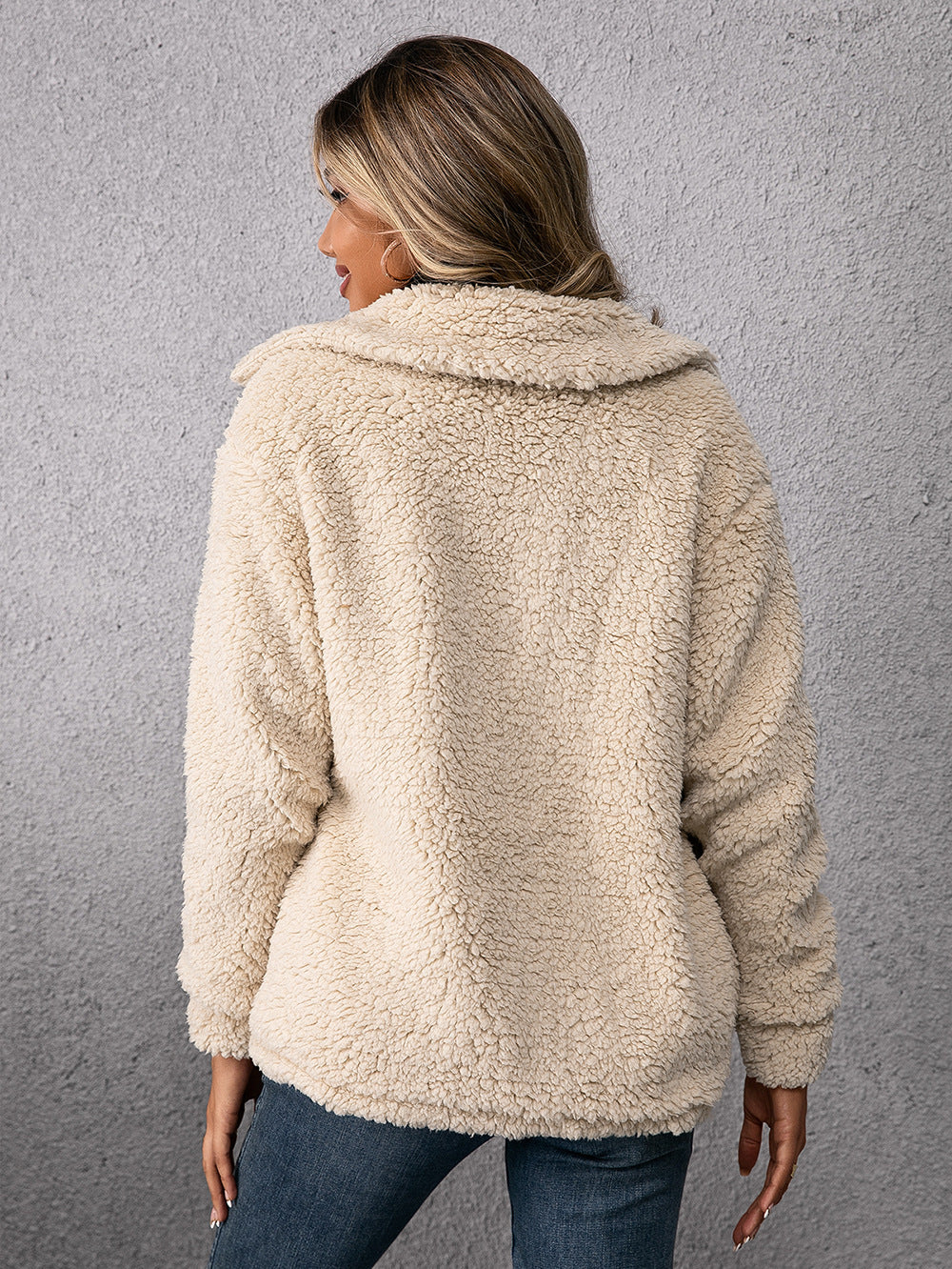 Women's comfortable jacket with pocket