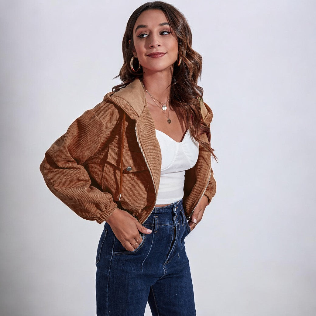 Modern short jacket for women with zip closure