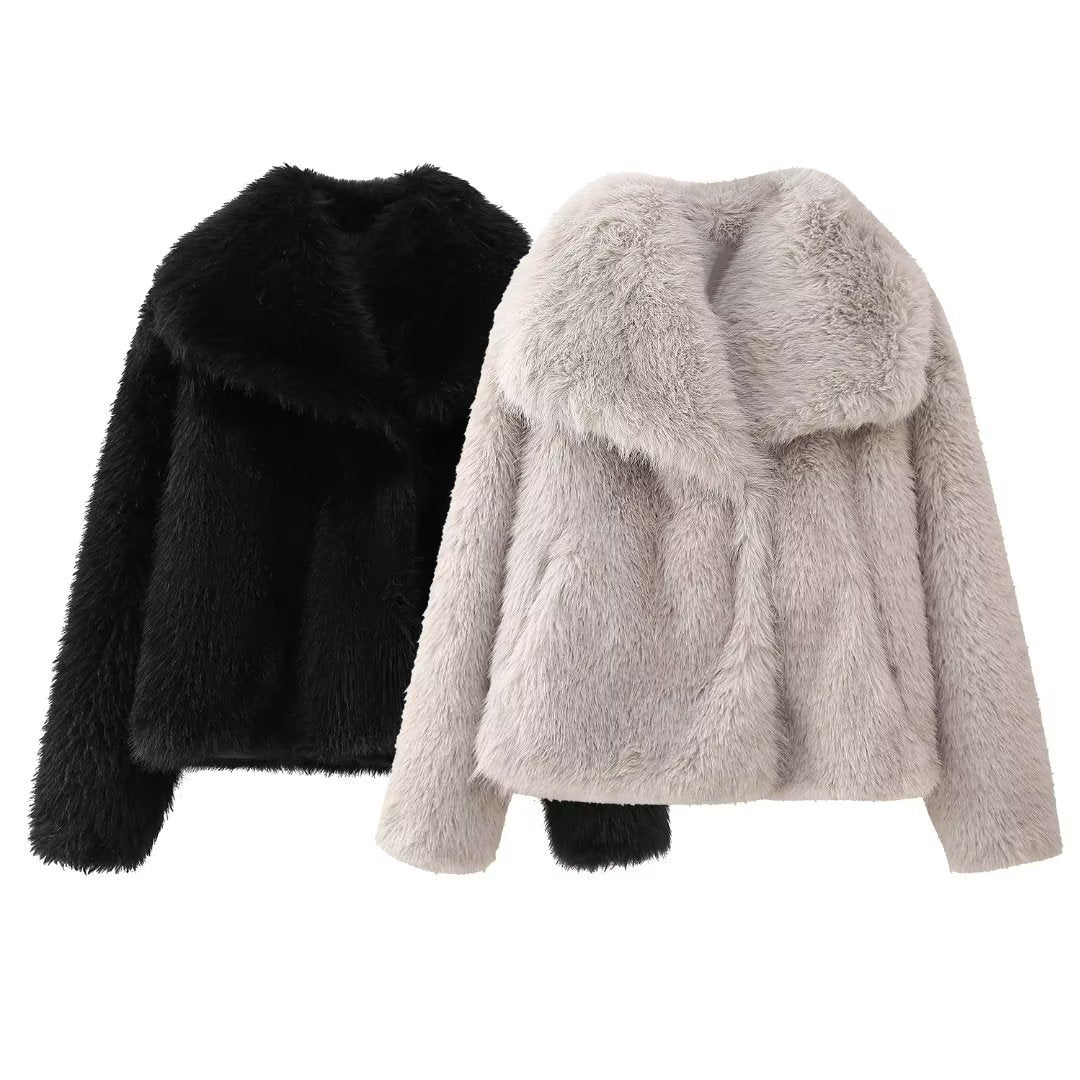 Women's fluffy faux fur short coat