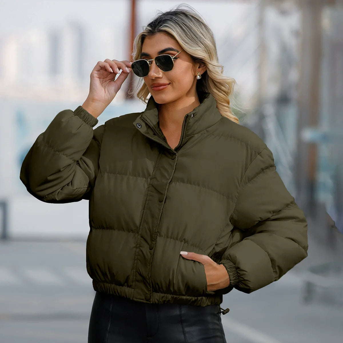 Women’s Puffer Jacket – Oversized Fit – Quilted Padding – High Collar – Cropped Hem