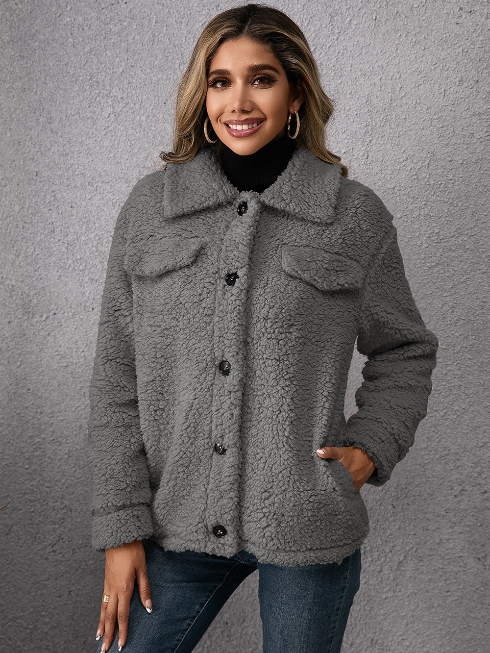 Women's comfortable jacket with pocket