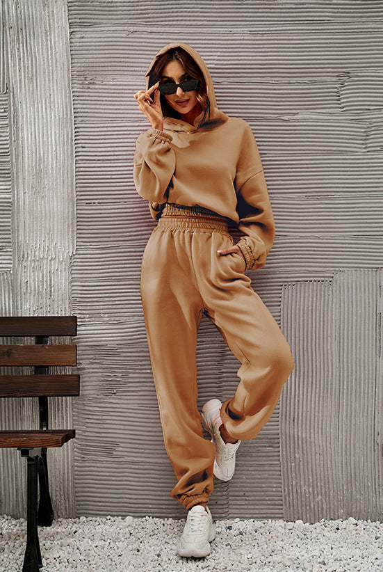 Women’s Hoodie and Pants Set – Relaxed Fit – Cotton – Cropped Top – Ribbed Cuffs