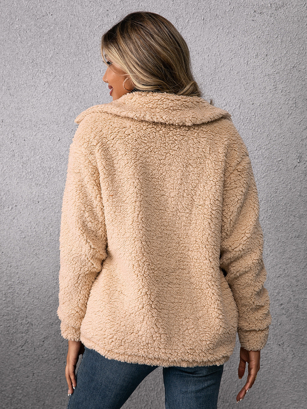 Women's comfortable jacket with pocket