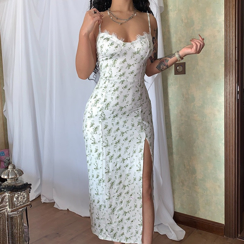 Women’s Midi Dress – Floral Print – Sweetheart Neckline – Spaghetti Straps – Side Slit