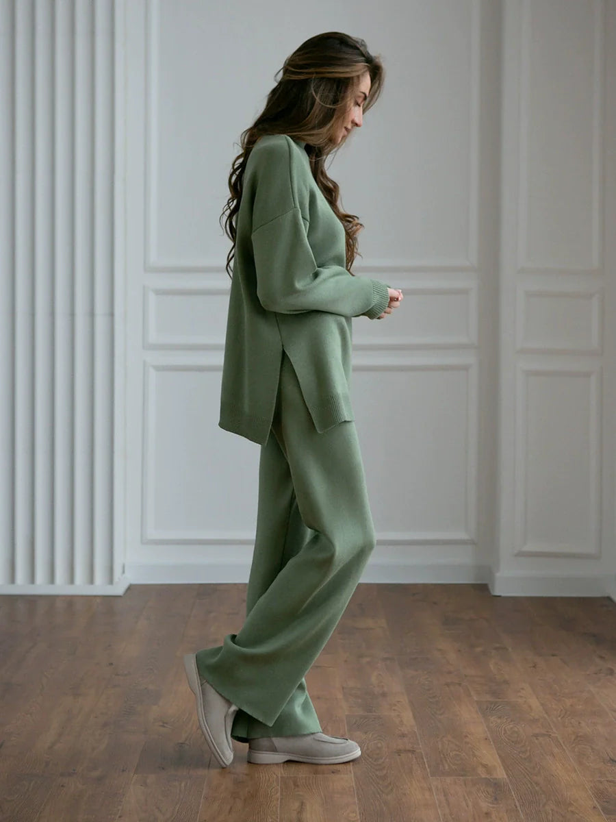 Women’s Two-Piece Knit Set – Relaxed Fit Sweater with Side Slits – Wide-Leg Pants