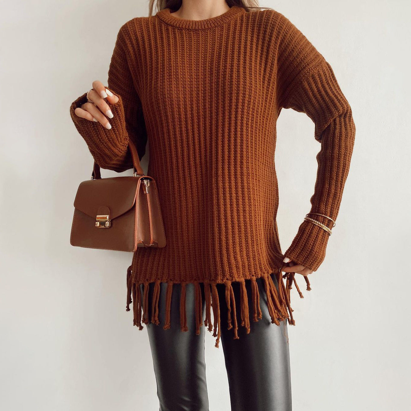 Women’s Pullover Sweater – Oversized Fit – Wool Blend – Ribbed Knit – Fringe Hem