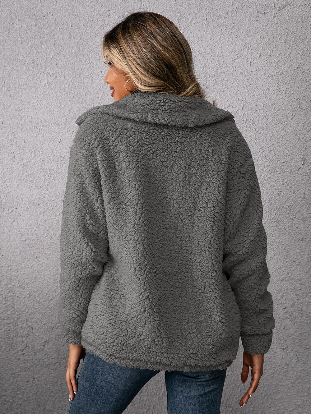 Women's comfortable jacket with pocket