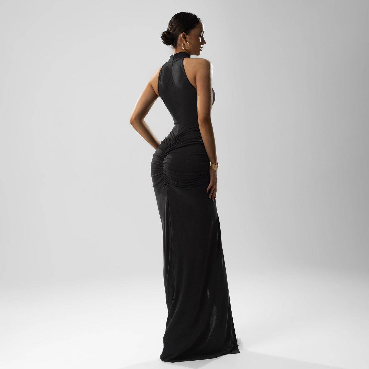 Women’s Bodycon Dress – High Neck – Sleeveless Ruched Midi – Slim Fit Evening Wear