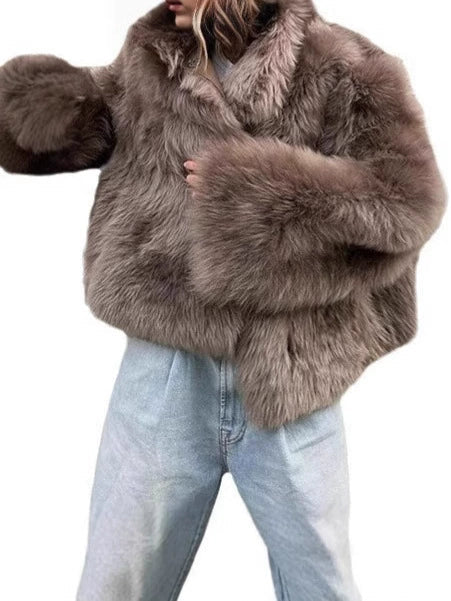 Women’s Short Coat – Plush Faux Fur – Loose Fit – Wide Collar – Flared Sleeves
