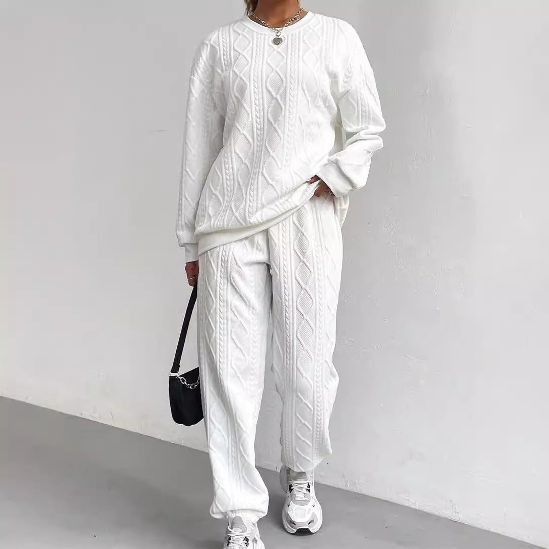 Women’s Two-Piece Lounge Set – Soft Knit Cable Texture – Relaxed Fit – Long Sleeve Top & Cuffed Pants