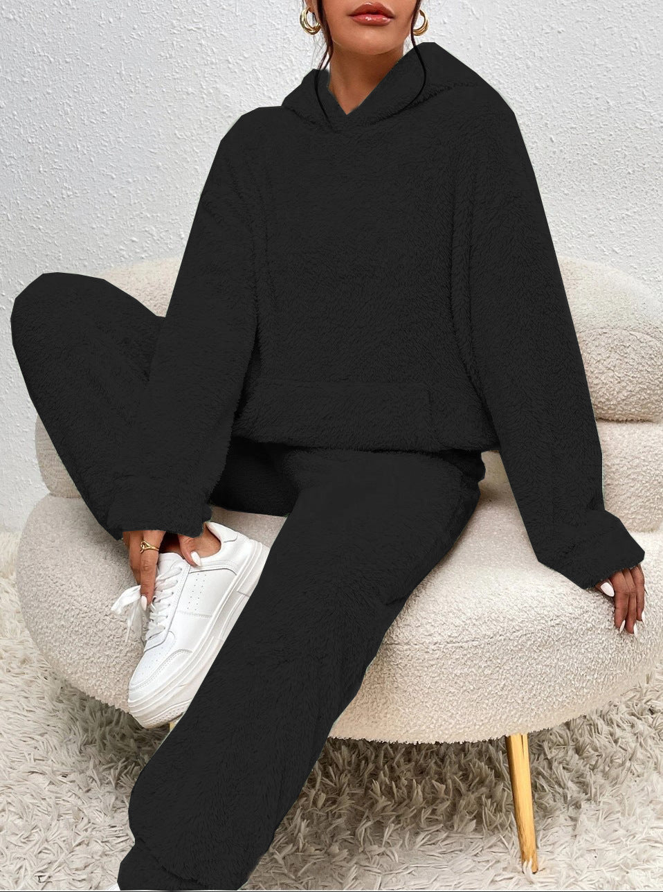 Women’s Two-Piece Loungewear Set – Plush Pullover Hoodie – Wide-Leg Pants – Relaxed Fit