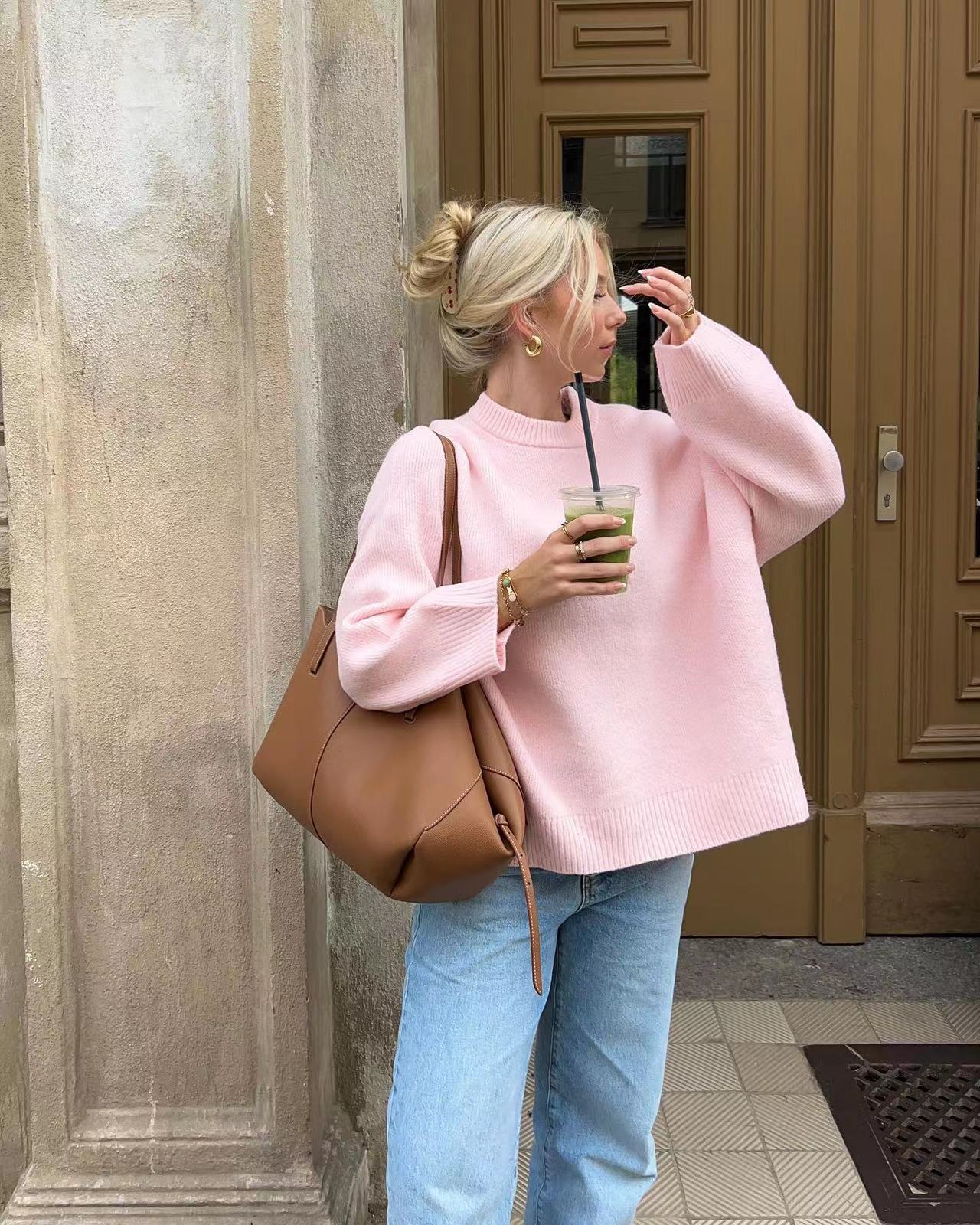 Women's loose pink round neck pullover sweater