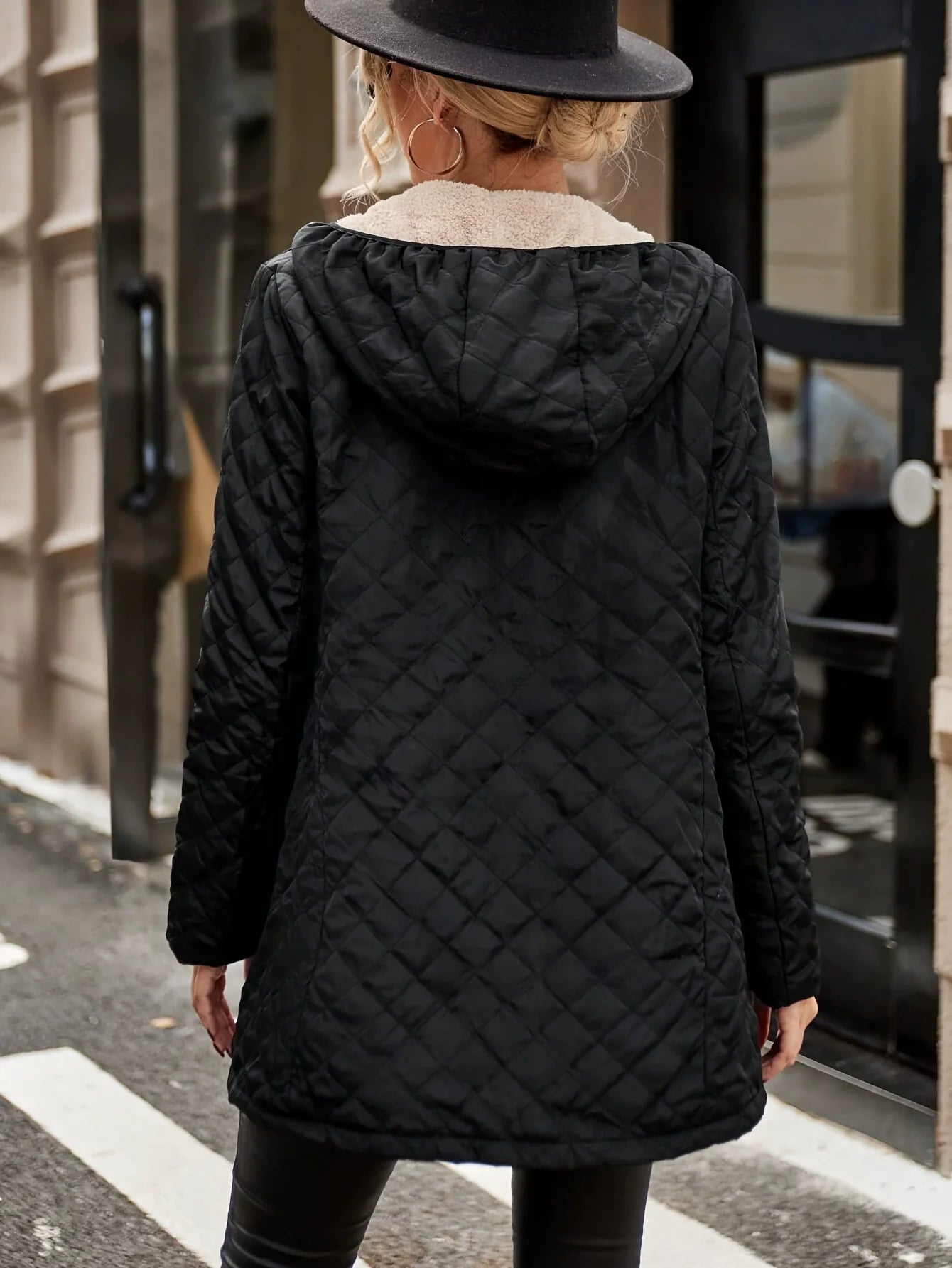 Women’s Quilted Hooded Jacket – Plush Lined – Relaxed Fit – Mid-Thigh Length Warm Outerwear