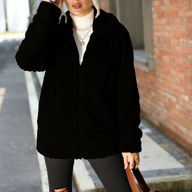 Relaxed warm coat made of plush for women