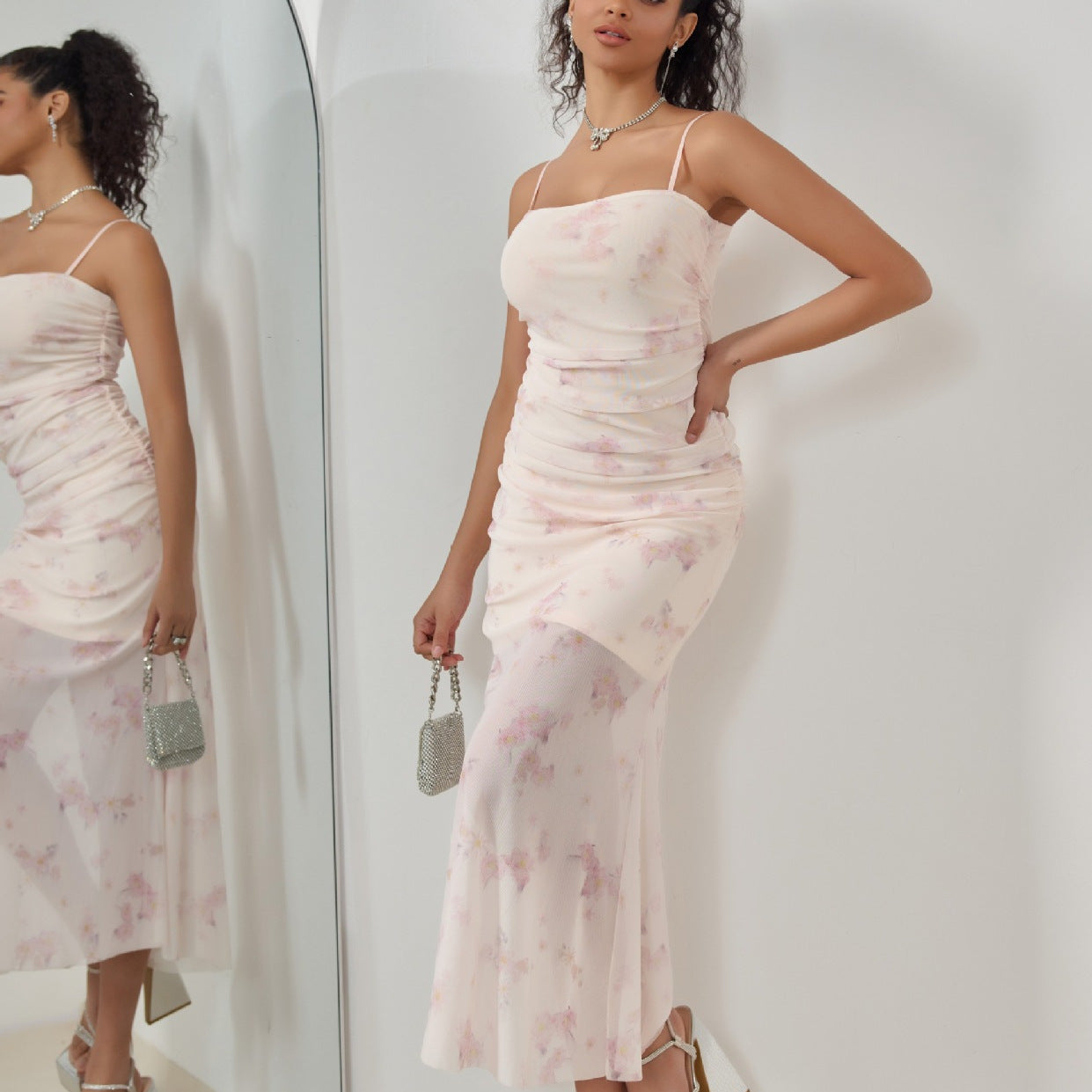 Women’s Maxi Dress – Slim Fit – Ruching Bodice – Spaghetti Straps – Mermaid Hem