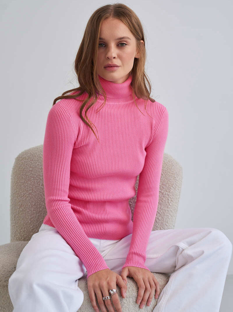 Women’s Turtleneck Pullover Top – Slim Fit – Ribbed Knit – Long Sleeve Stretchy Fabric