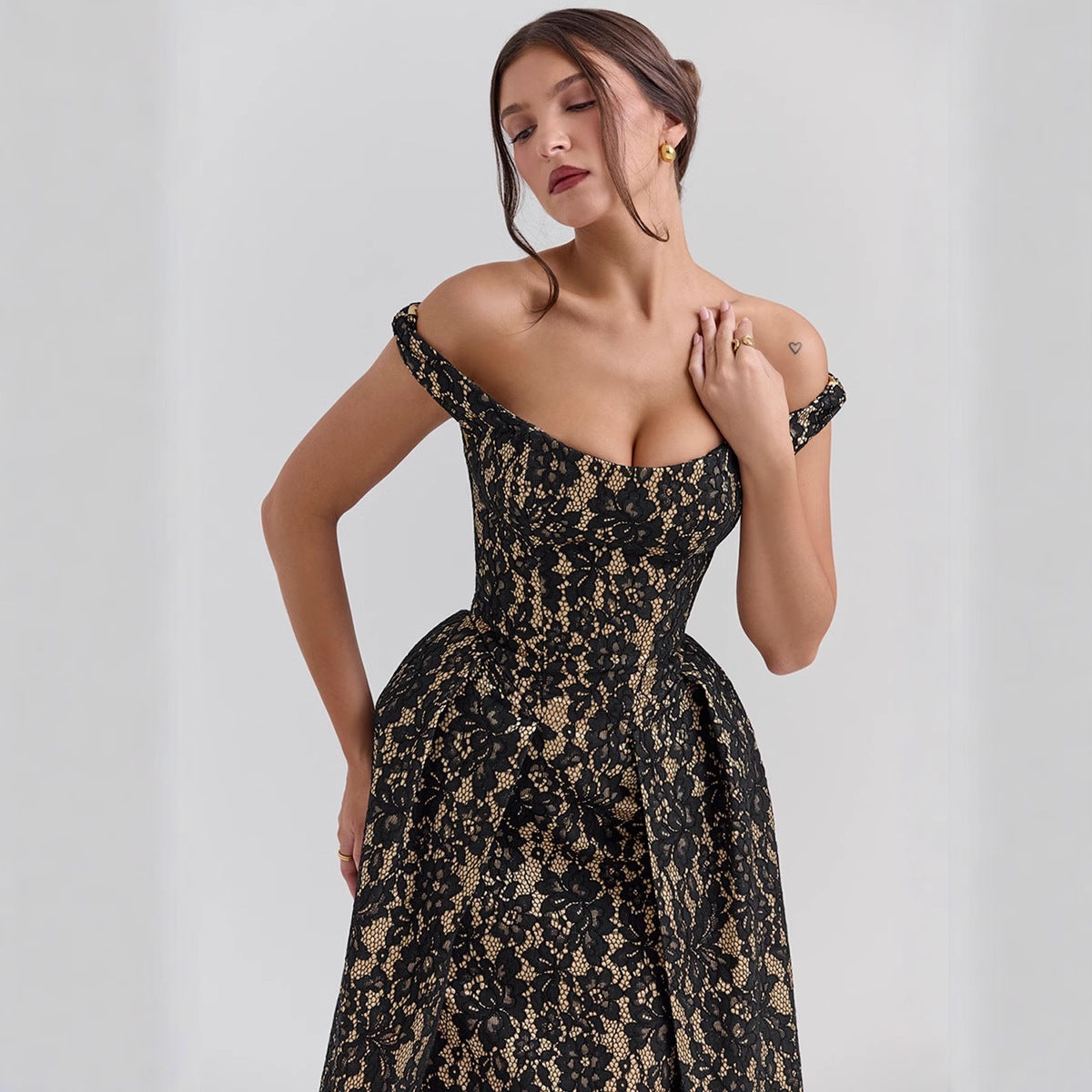 Women’s Off-Shoulder Dress – Lace Overlay – Open Back – Fitted Waist – Full Skirt