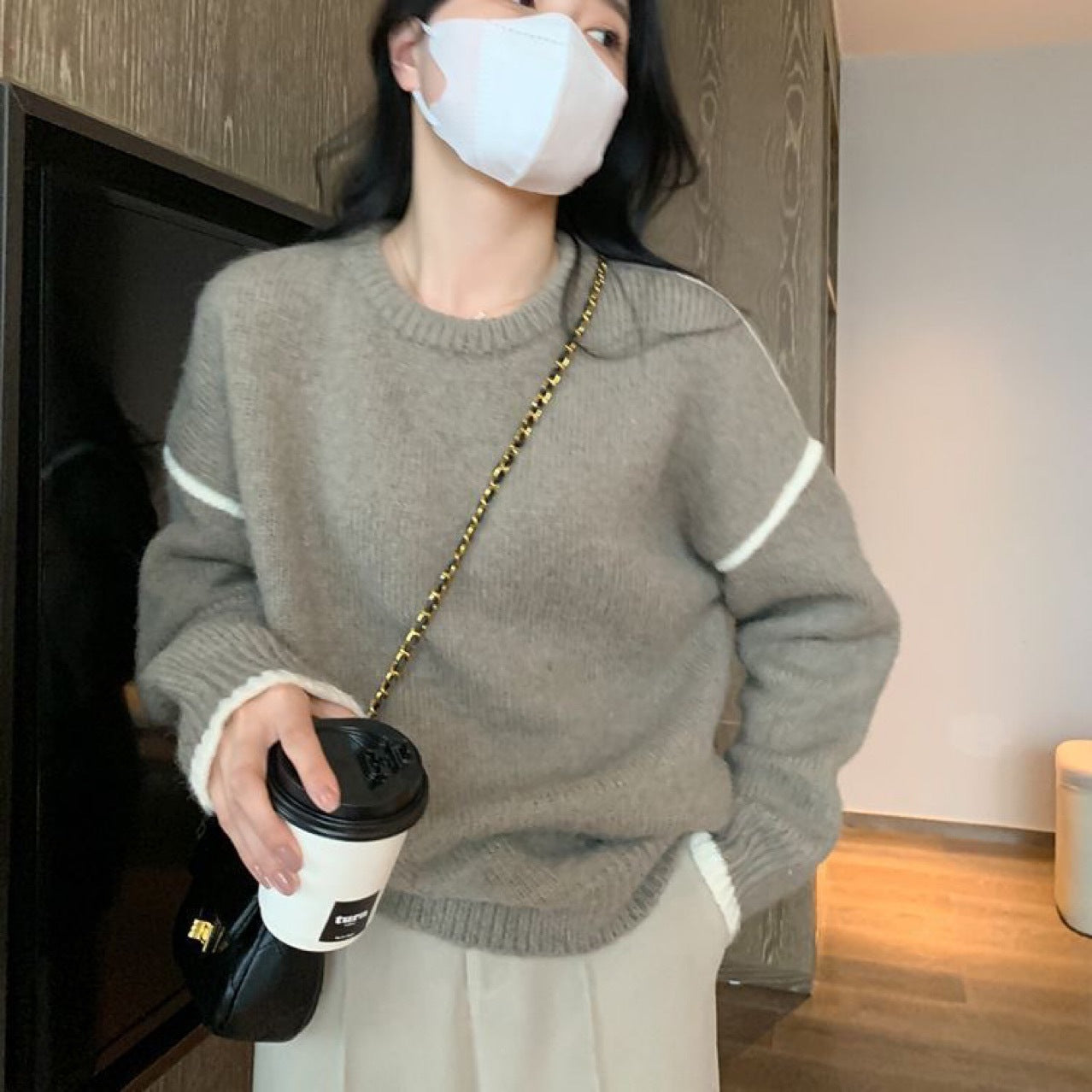 Women's classic round-neck loose-knit sweater