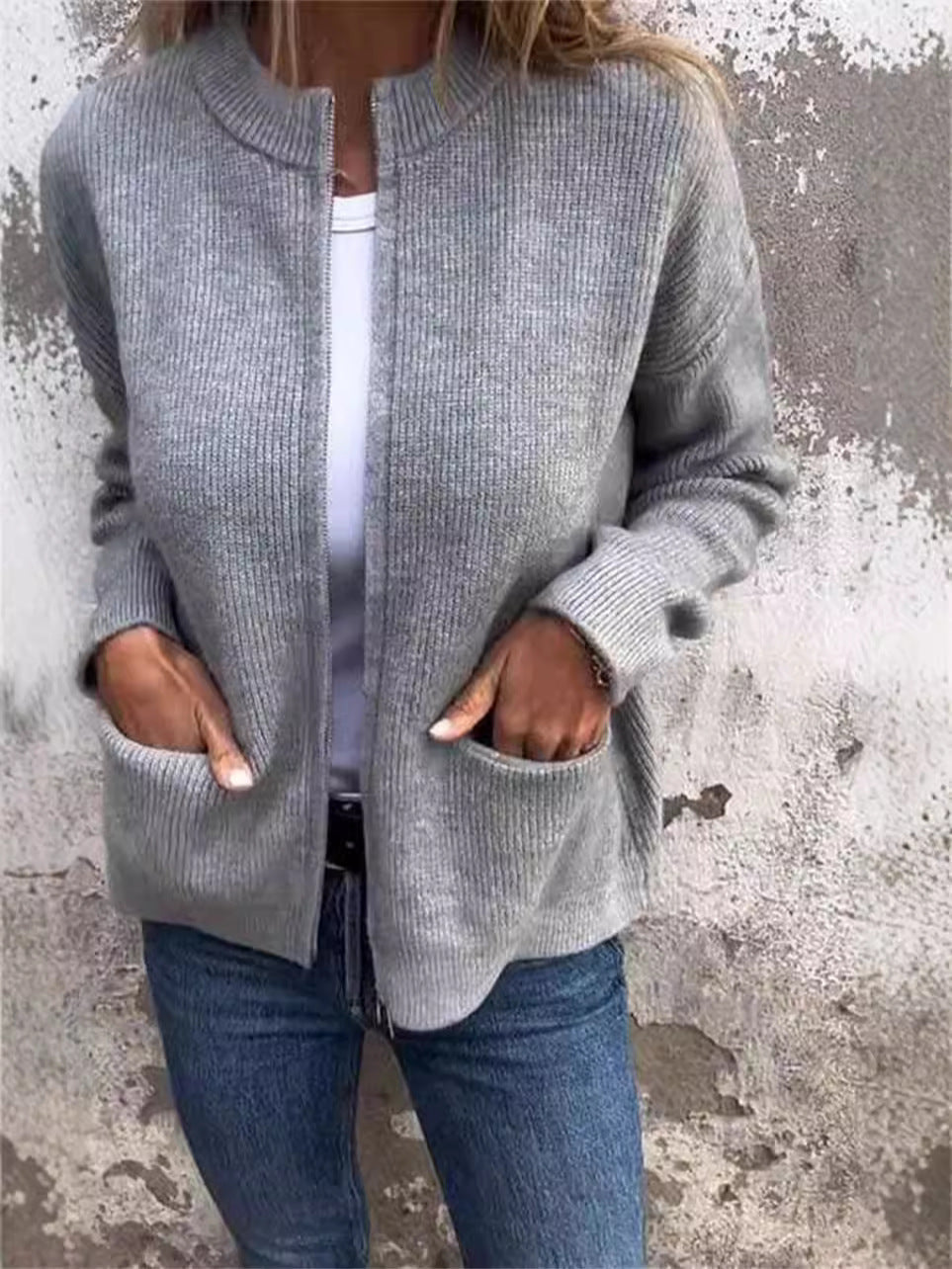 Women’s Zipper Jacket – Ribbed Knit – Loose Fit – Stand-Up Collar – Casual Pockets