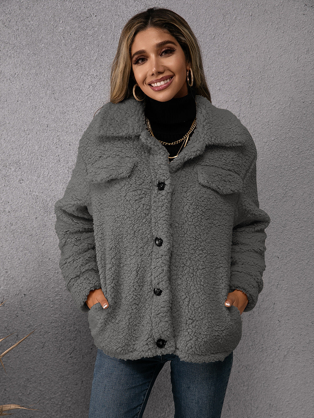 Women's comfortable jacket with pocket
