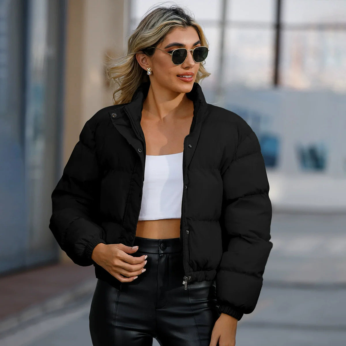 Women’s Puffer Jacket – Oversized Fit – Quilted Padding – High Collar – Cropped Hem