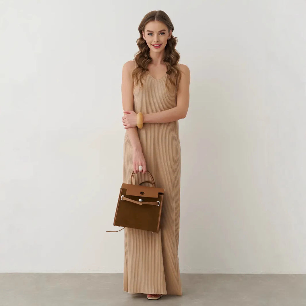 Women’s Maxi Dress – Sleeveless – Relaxed Fit – V-Neck – Pleated – Spaghetti Straps