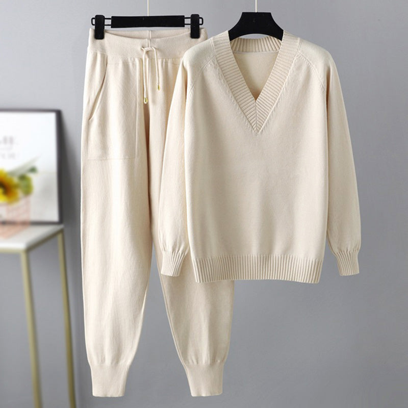 Women’s Loungewear Set – V-Neck Sweater – Drawstring Joggers – Ribbed Trim – Relaxed Fit