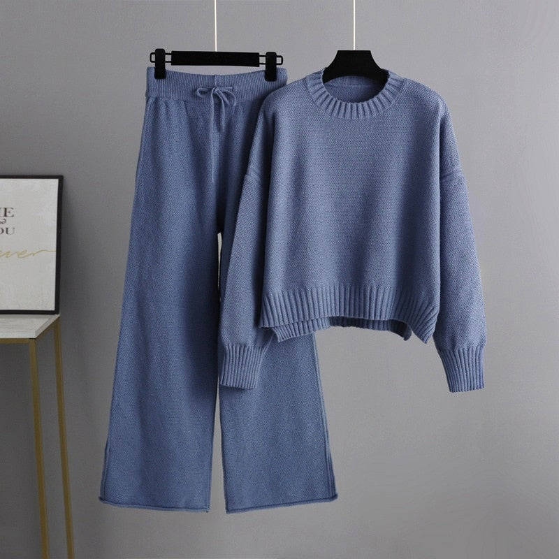 Women's loose knit sweater and wide-leg pants two-piece set