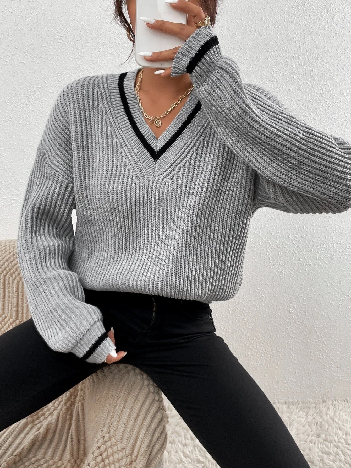 Women's casual sweater with patchwork v-neck