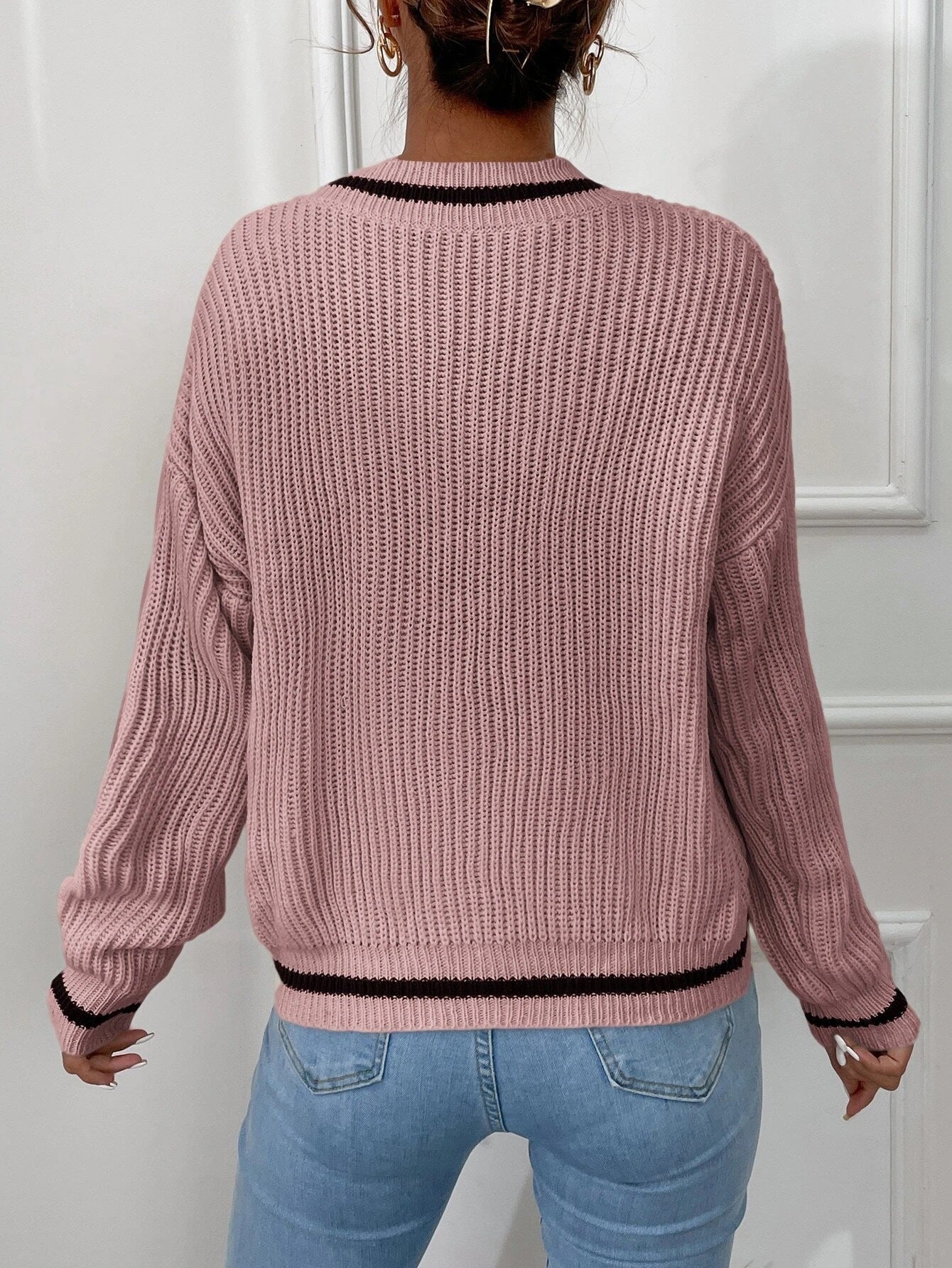 Women's casual sweater with patchwork v-neck