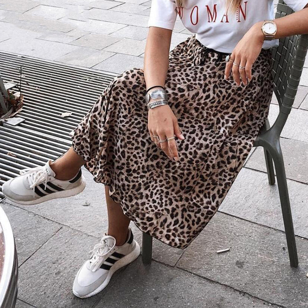 Retro printed a-line skirt with high waist and pleated design for women