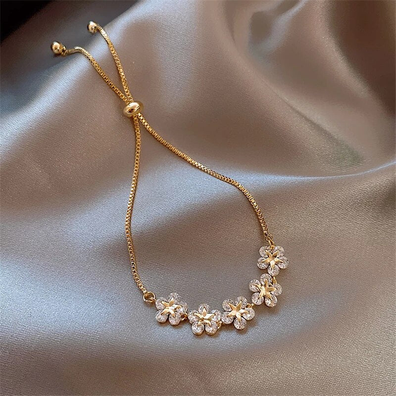Crystal Flower Luxurious Bracelet