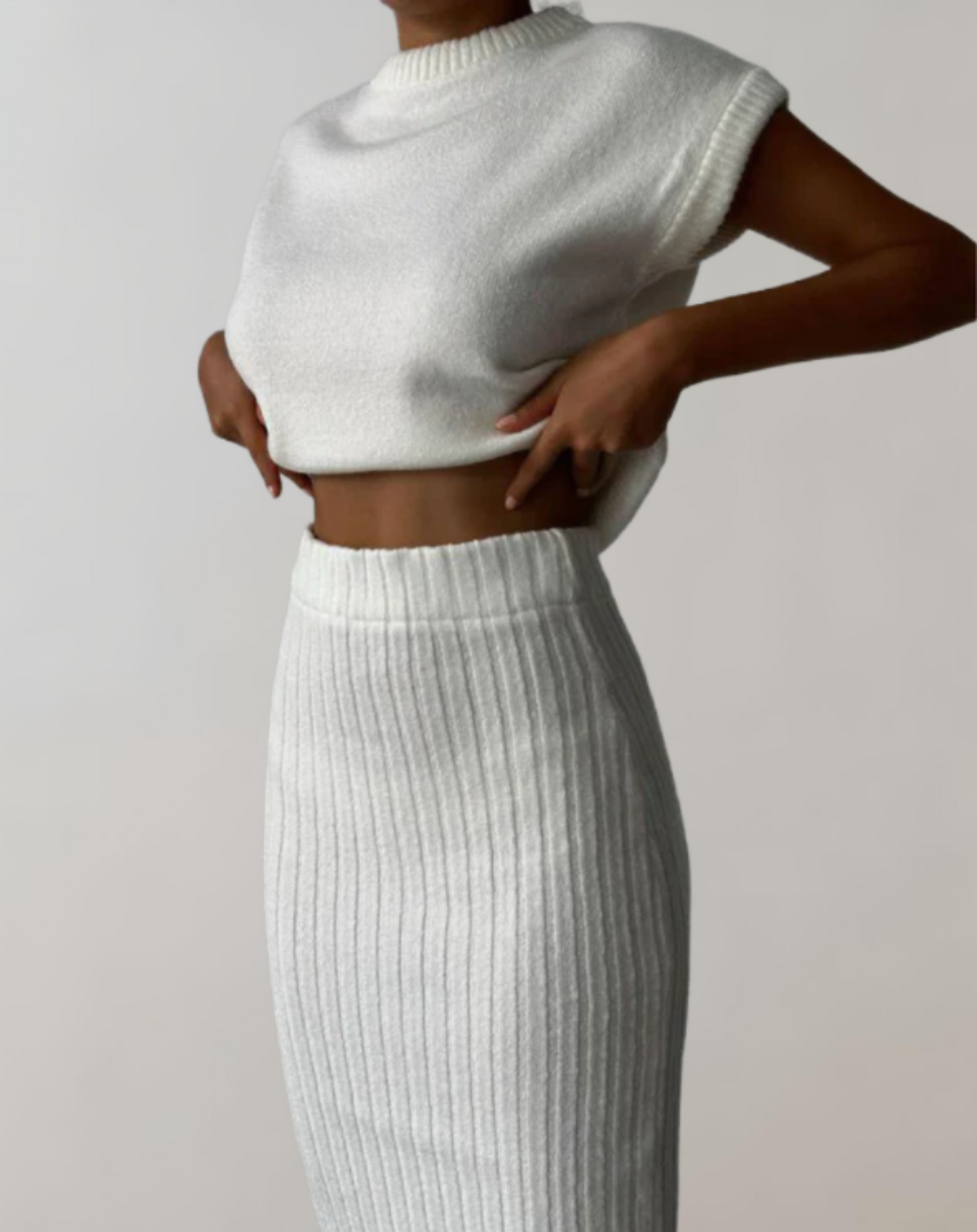 Women's modern 2 piece knitted set