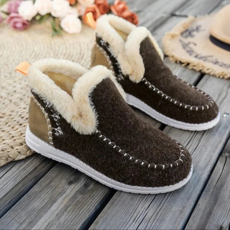 Women’s Ankle Boots – Felt Upper – Faux Fur Lined – Slip-On – Casual Fit