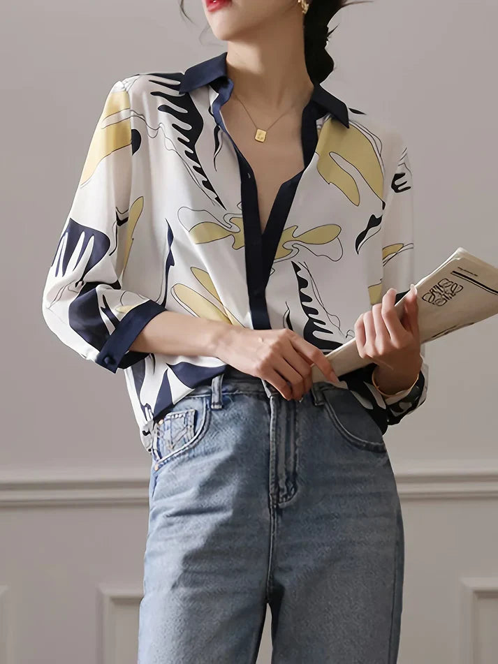 Women's Blouse - Abstract Pattern - Contrast Collar & Cuffs - Relaxed Fit - 3/4 Sleeve