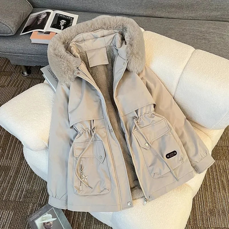 Women's thick warm hooded winter parka with snow padding