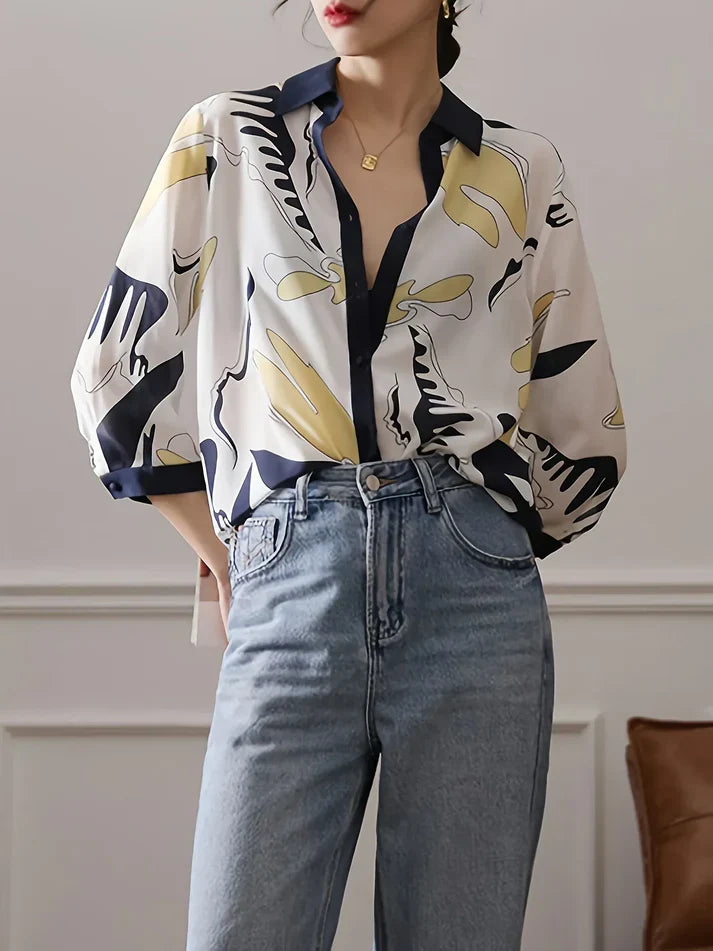 Women's Blouse - Abstract Pattern - Contrast Collar & Cuffs - Relaxed Fit - 3/4 Sleeve