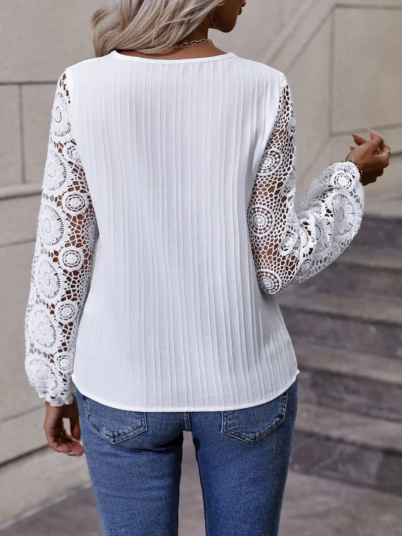 Women's lantern sleeve hollow-out top