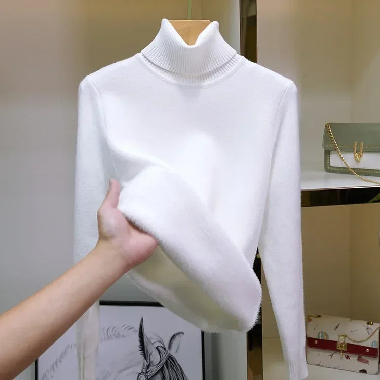 Women's turtleneck knit pullover sweater