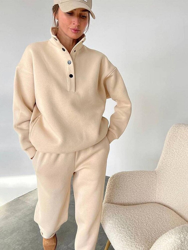 Women's snap button sweater and pants tracksuit