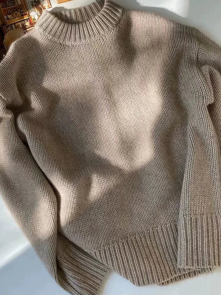 Women's loose fit round neck pullover sweater