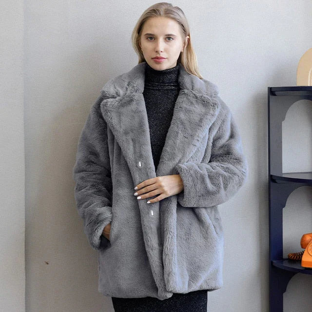 Women’s Faux Fur Jacket – Oversized Fit – Shawl Collar – Mid-Thigh Length – Open Front