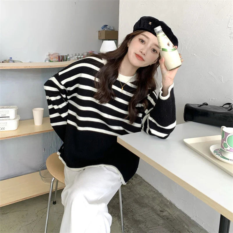 Women's striped oversized knitted sweater