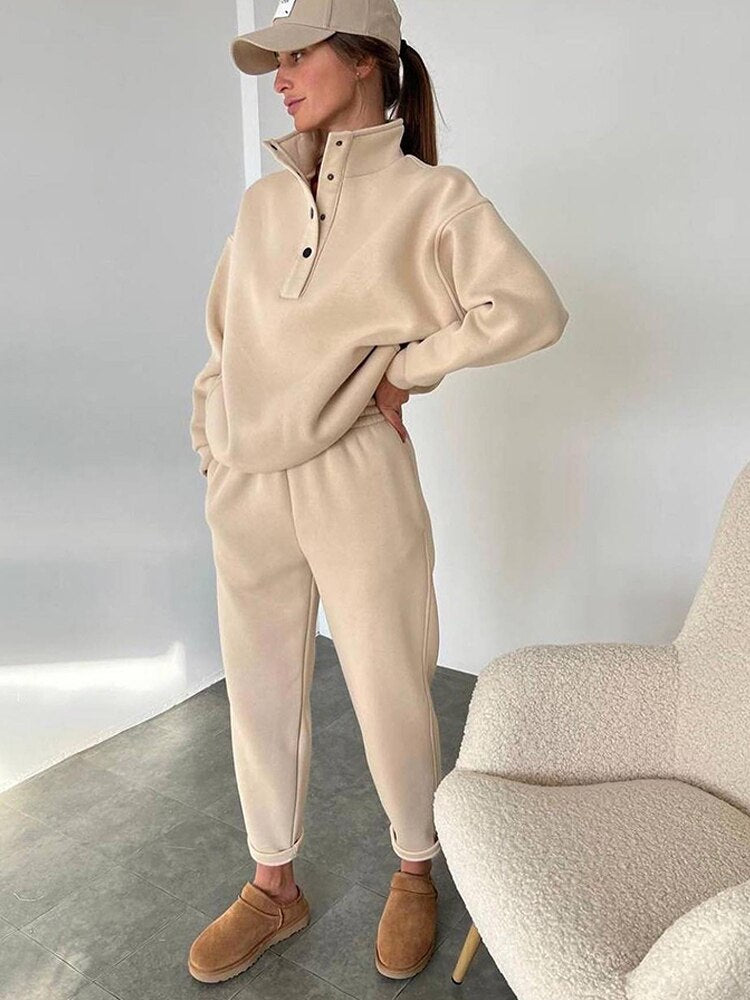 Women's snap button sweater and pants tracksuit