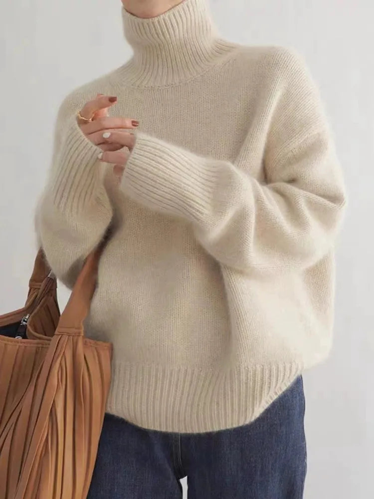 Women’s Turtleneck Sweater - Knitted Wool Blend - Relaxed Fit - Long Sleeve Ribbed Cuffs